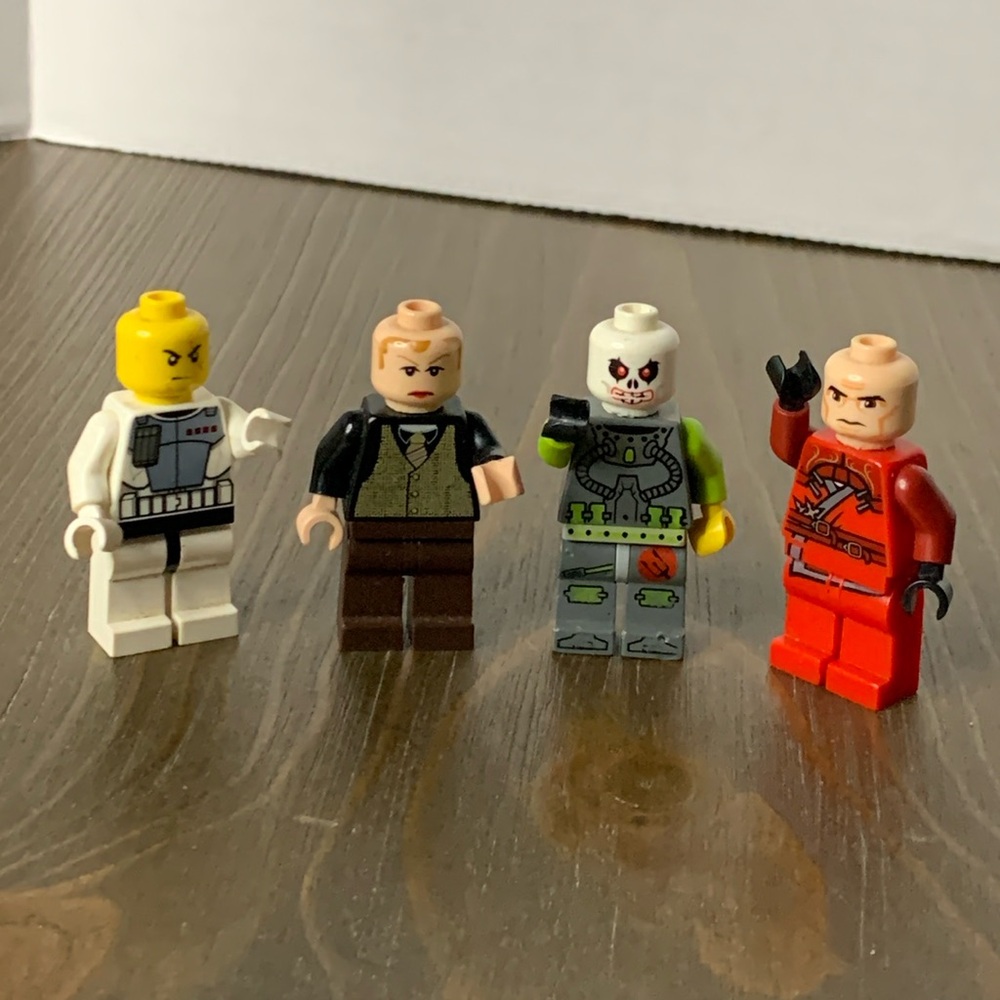 Lego Minifigures Lot of 4